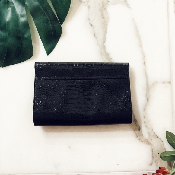 BRAND NEW Banana Republic Snakeskin Clutch - Picture 5 of 5